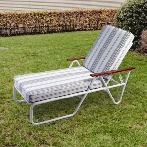 Unique Modern Garden Sun Lounger Furniture Outdoor Pool Aluminum Lounger Chair with Teak Wood Armrest