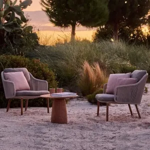 Luxury Teak Modern Outdoor Dining Set for Courtyard Hotel Use Round Table and Chair Rope Garden Furniture