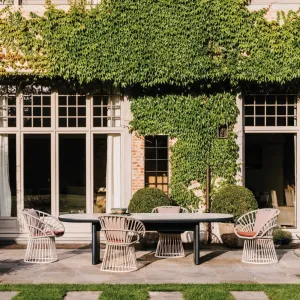 Customized Outdoor Furniture OEM Outdoor Dining Set Customized Outdoor Chair for Restaurant Villa Hotel Projects