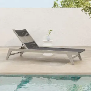 Modern Outdoor teak Sun Lounger Bed for Garden Patio Hotels Swimming Pool Sunbathing on Beach Daybed Style