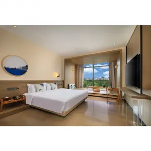 Factory Direct Luxury Hotel Bedroom Set 5 Star Modern Solid Wood Eco-Friendly Apartment Furniture Complete Hotel Room Customized