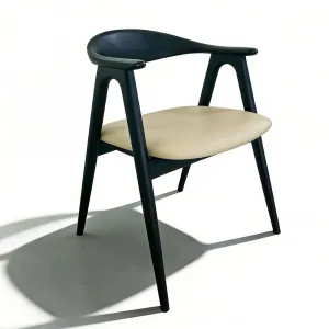 Low Price Wholesale Hotel Restaurant Chair Modern Upholstered Solid Wood Leather Dining Chair Hotel Event Chair Arm Chair