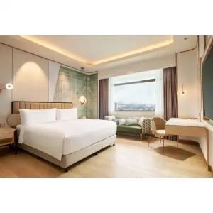 OEM ODM China Supplier Modern Solid Wood Bed Hotel Bedroom Furniture Set American Full Hotel Room Revonation Project Solution