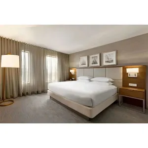 5-Star Standard King Size Hotel Bedroom Sets Custom Modern Solid Wood Eco-Friendly Apartment Use Hospitality Furniture