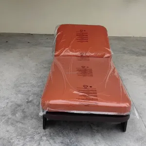 Customized Day Bed Outdoor Sun Lounger Patio Chaise Lounge Black Metal Sun Beds Aluminum Beach Lounger Chair