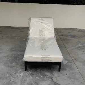 Eco-Friendly UV Resistant Adjustable Aluminum Pool Sun Lounger for Hotel Resort Patio Courtyard Villas