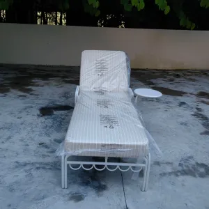 New Style Design Aluminum Frame Sunbed Lounge Chair Customizable Portable Foldable Outdoor Furniture for Pool Beach Leisure Use