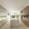 Custom Lacquer Finish Kitchen Cabinet with Marble Countertop and Faucet for High-End Residential and Commercial Renovations