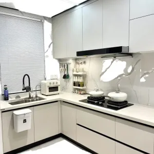 Wholesale Modern Style Kitchenette for Apartment Small Wooden Kitchen Cabinets with Melamine Board All-in-One Kitchen Unit