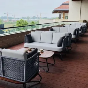 Nordic Outdoor Teak Sofa Set 5-Person Capacity Waterproof Sunscreen Anti-Corrosion Features for Courtyard Terrace Villa Garden