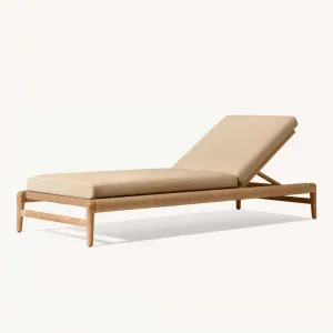 Durable Modern Teak Outdoor Lounge Chair Cushion for Villa Hotel Swimming Pool Courtyard-Eco-Friendly Solid Wood Beach Chair