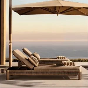Bespoke Aluminum Outdoor Sunbed Modern Resort Pool Recliner High-end Villa Garden Daybed With Padded Cushion And Armrests