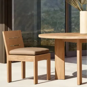 Sustainable Solid Teak Wood Outdoor Dining Set for Luxury Villa Garden and Contemporary Resort Hotel Patio Dining Space
